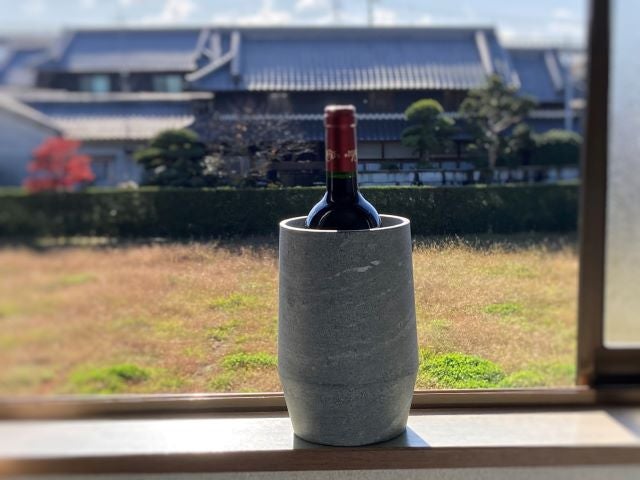 北欧製デザインワインクーラー】 オシャレに保冷し、お酒を長く 