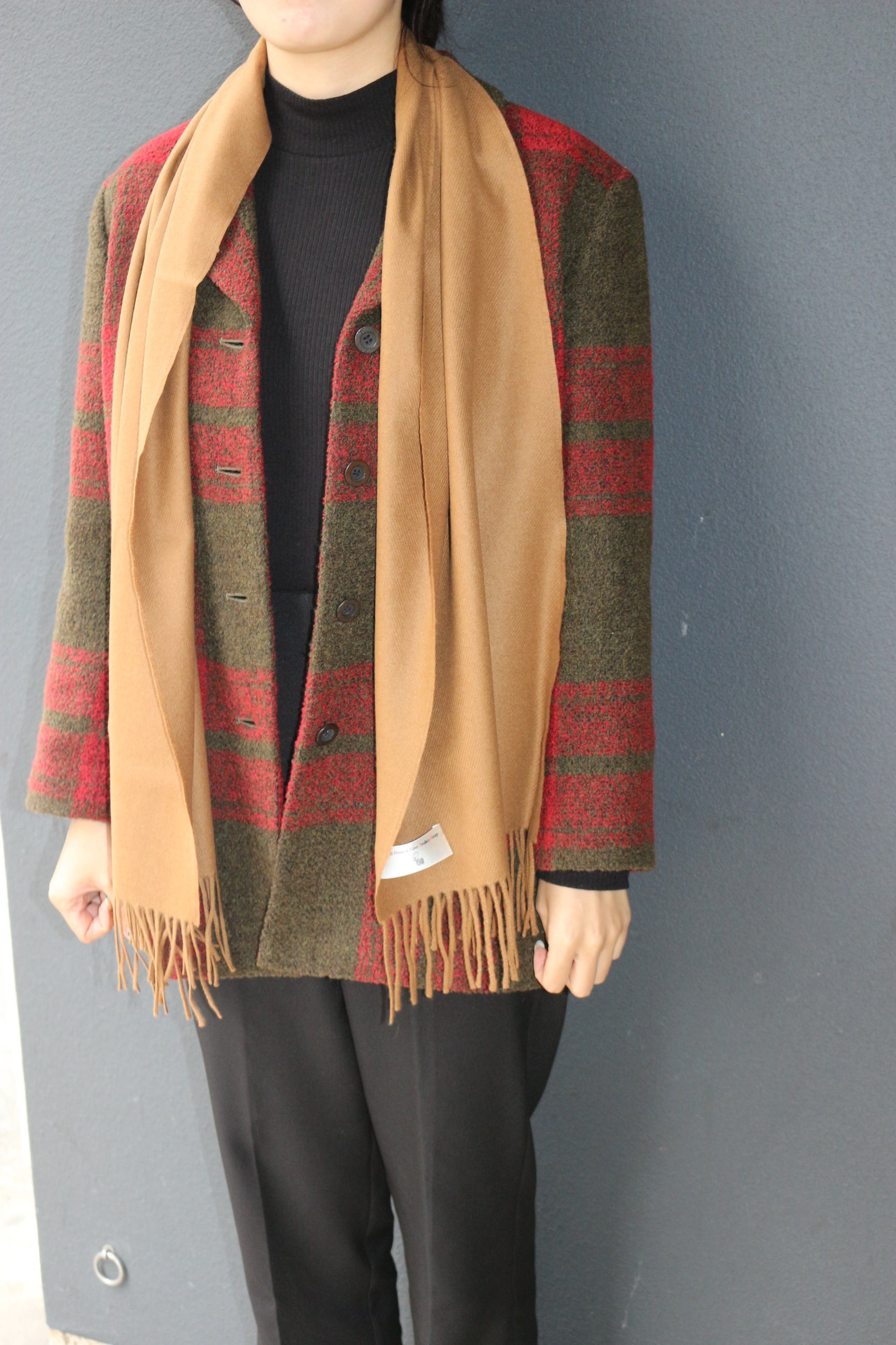 限定30枚のみの生産 】大人の品格をあげる一枚を。高級素材ビクーニャ