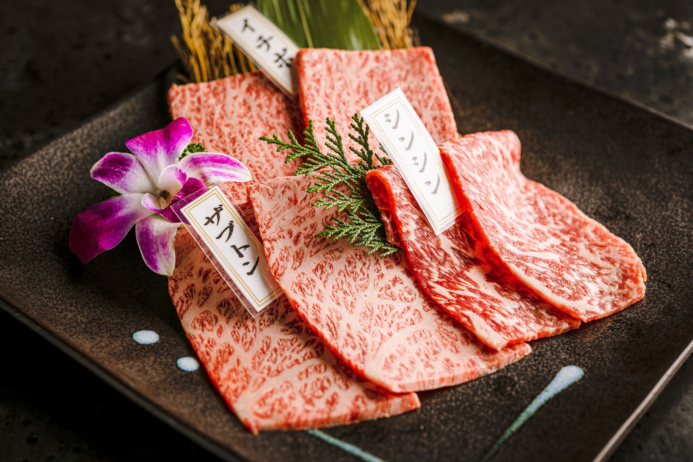 夜景を望む極上の肉体験を六本木で。「幻の伊賀牛」を味わい尽くすVIP
