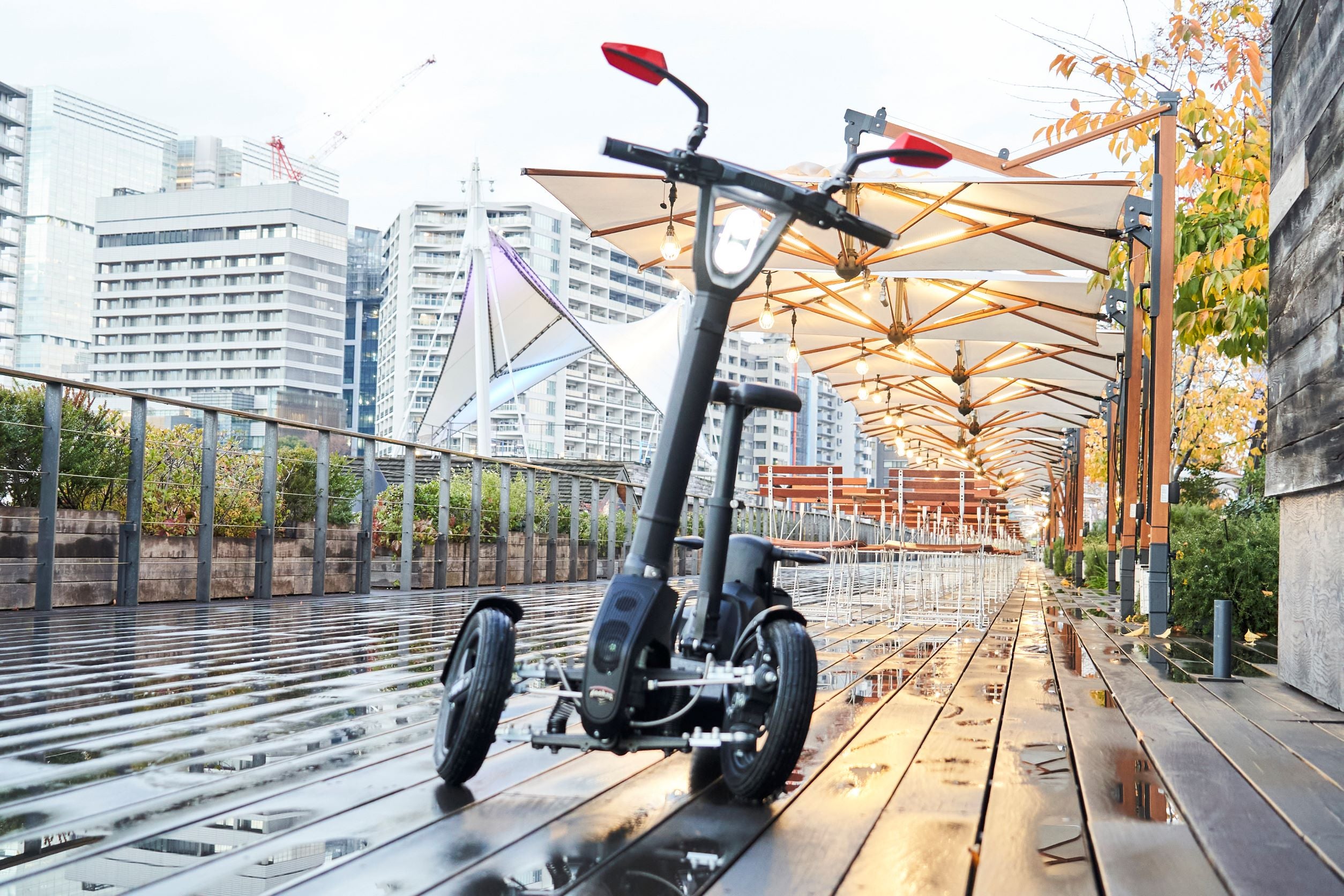 Makuake｜ちょい乗りに最適！ヘルメット不要、折り畳み式三輪電動