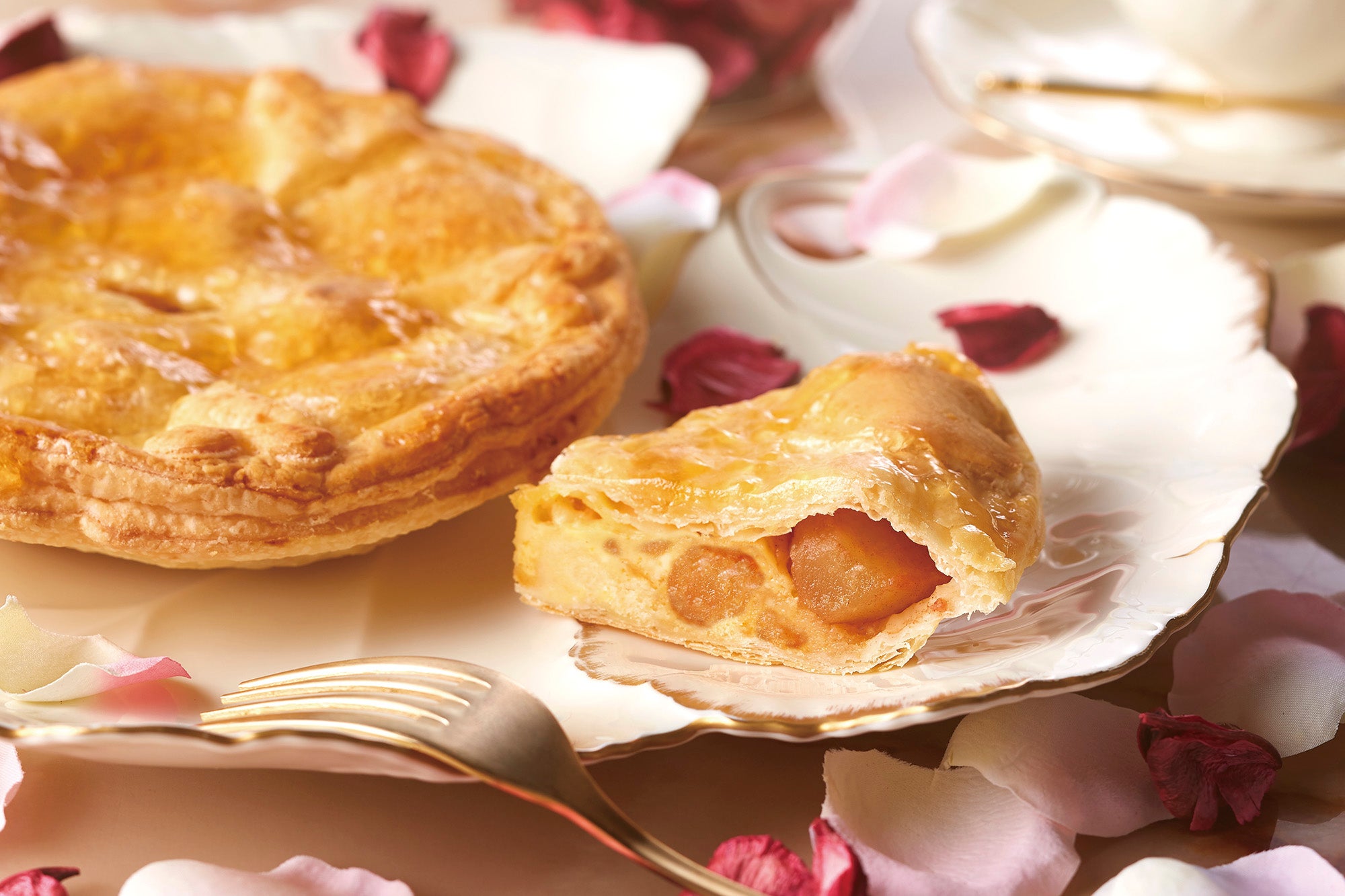 口どけのいいカスタードを使ったアップルパイ！消費期限4日を冷凍で