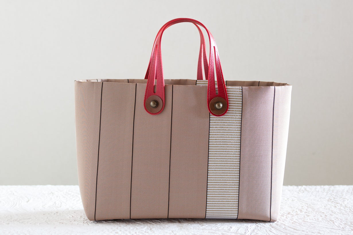 畳縁製 ストライプデザイン ハンドバッグ 日本の伝統的な美しい畳縁で心をこめて手作りされた『tatamiberiかばん