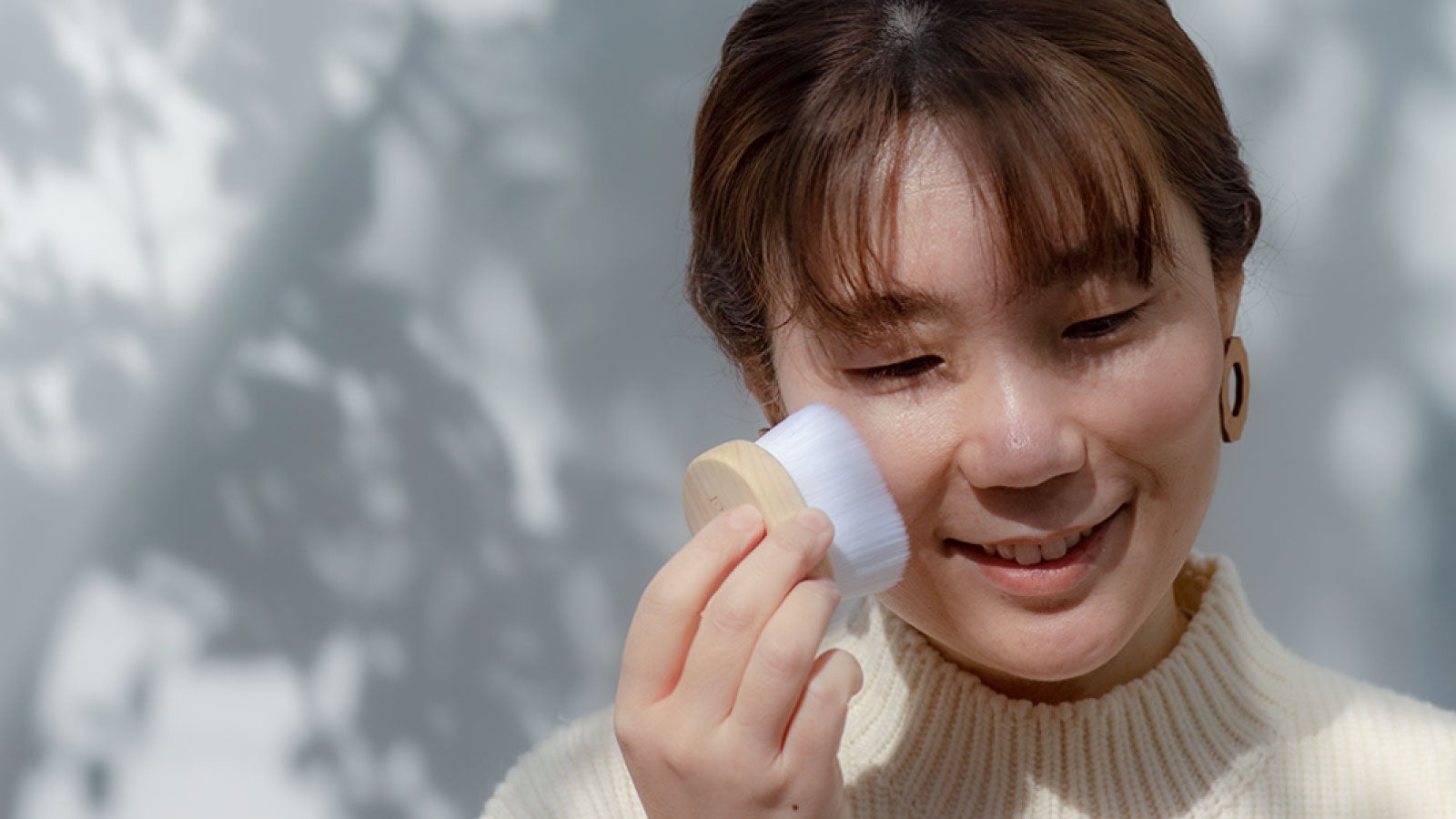 マスクオフした肌の汚れを極細繊維で優しく洗顔 fine feel熊野筆