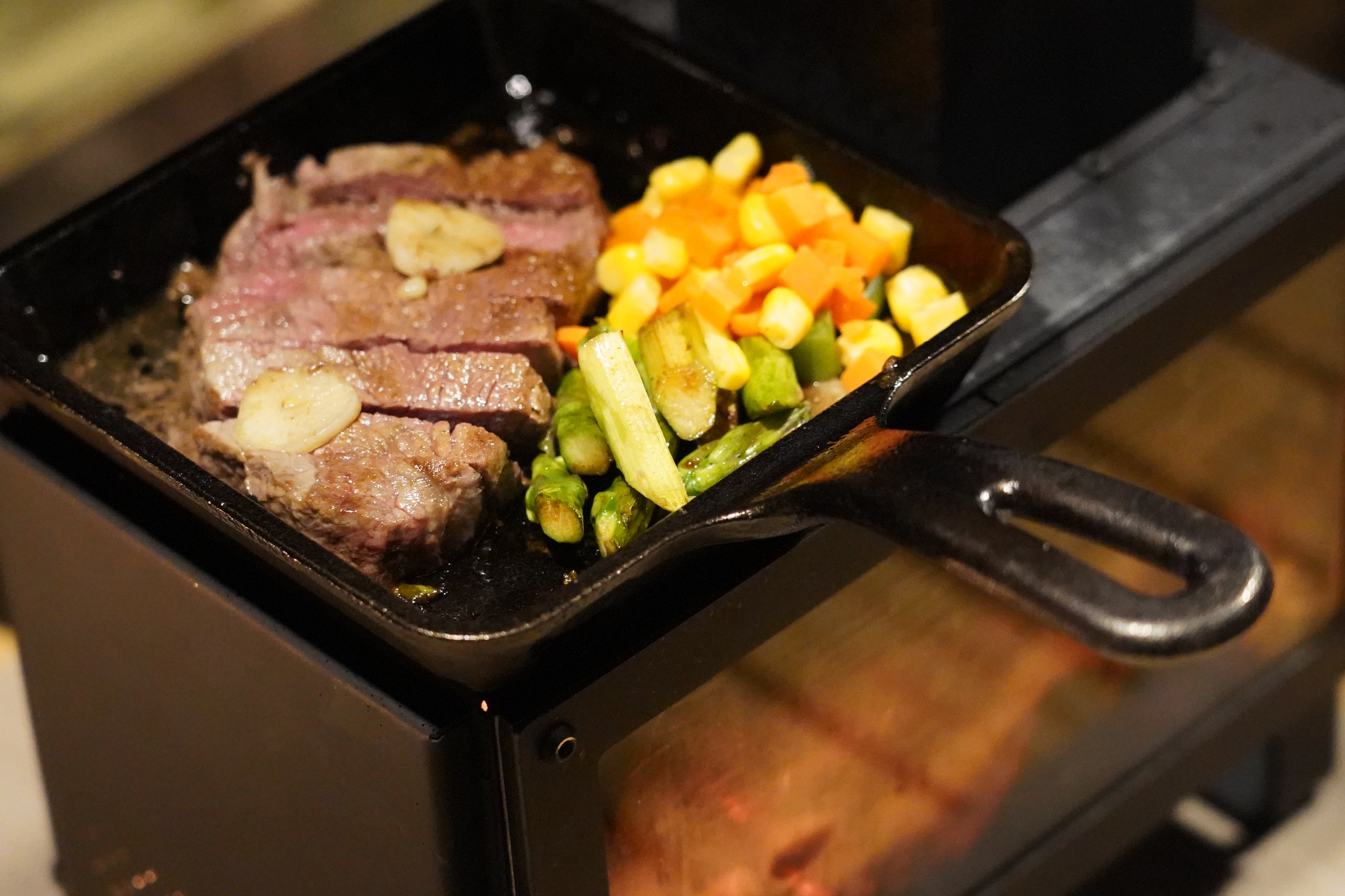 片手で持てる、かわいいミニ新ストーブ「テーブル エース」　makuakeで購入 片手で持てる、ミニ薪ストーブ「テーブルエース」｜マクアケ