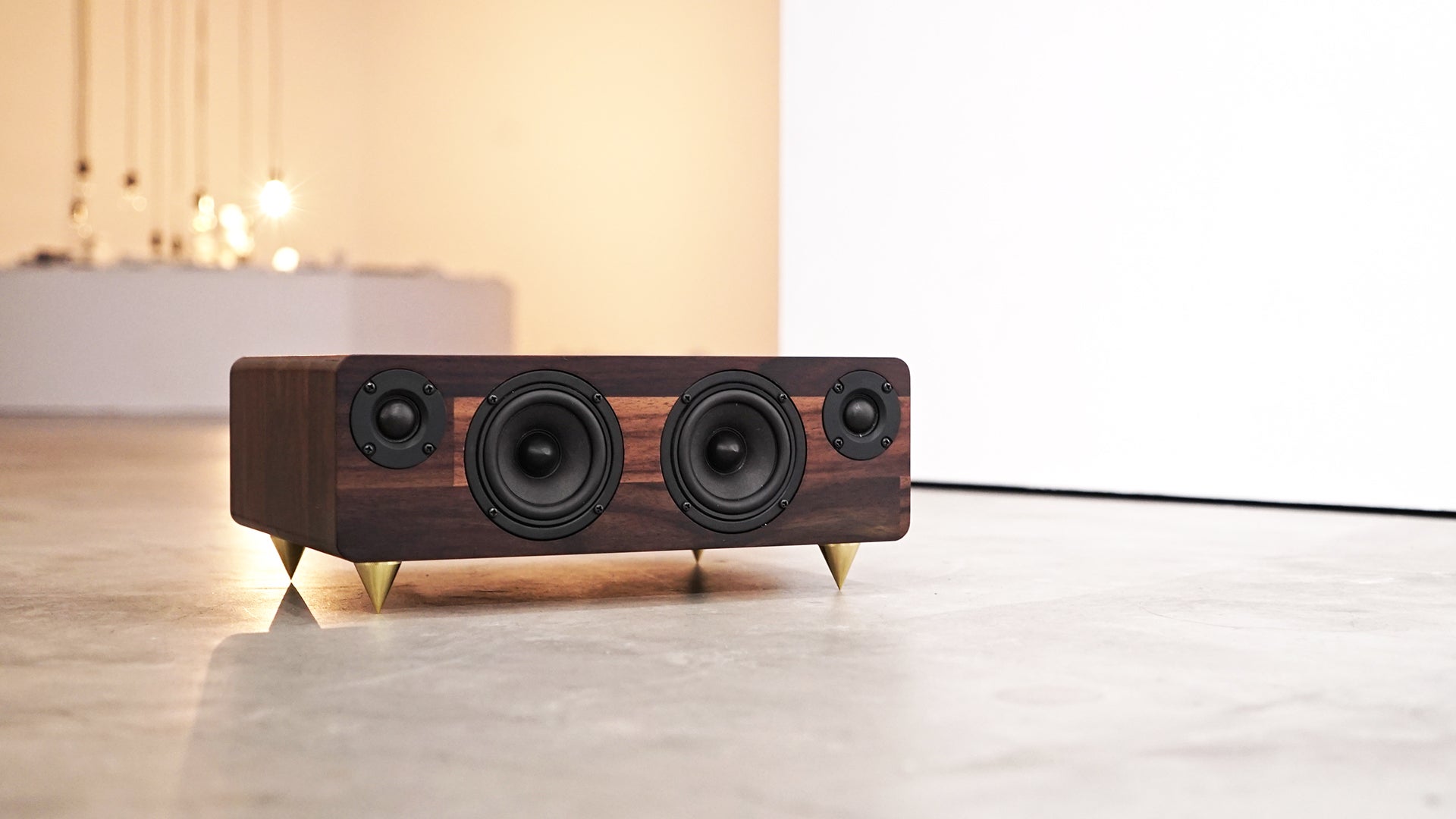 Makuake｜アナログな温かみのある音楽生活を。 家具職人が作る本物の木 