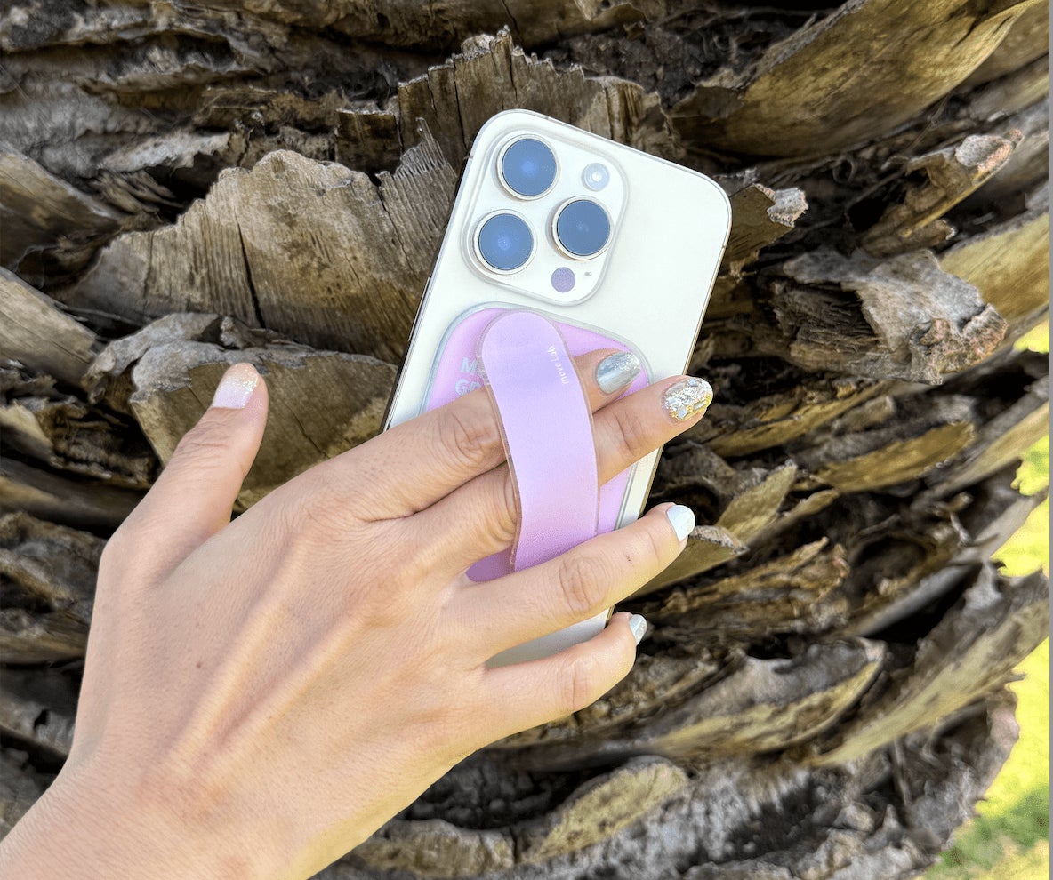 Makuake｜スマホを片手で快適操作！！”滑る”魔法のアクセサリー［Smart