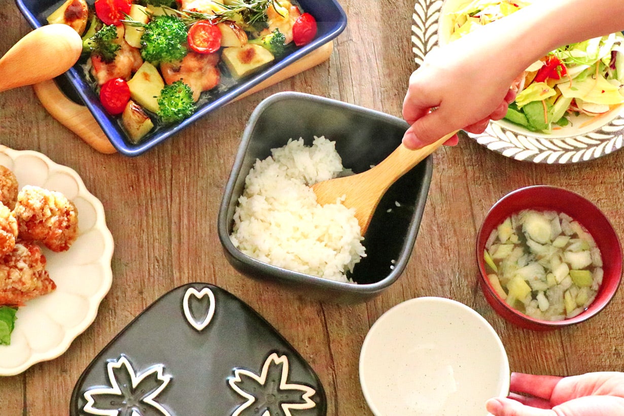 温め直してもご飯がふっくら美味しい『セラミックおひつ』｜マクアケ