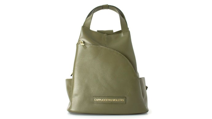 高級レザーなのに重さ500g台。サイドポケットが便利なイタリア製2way