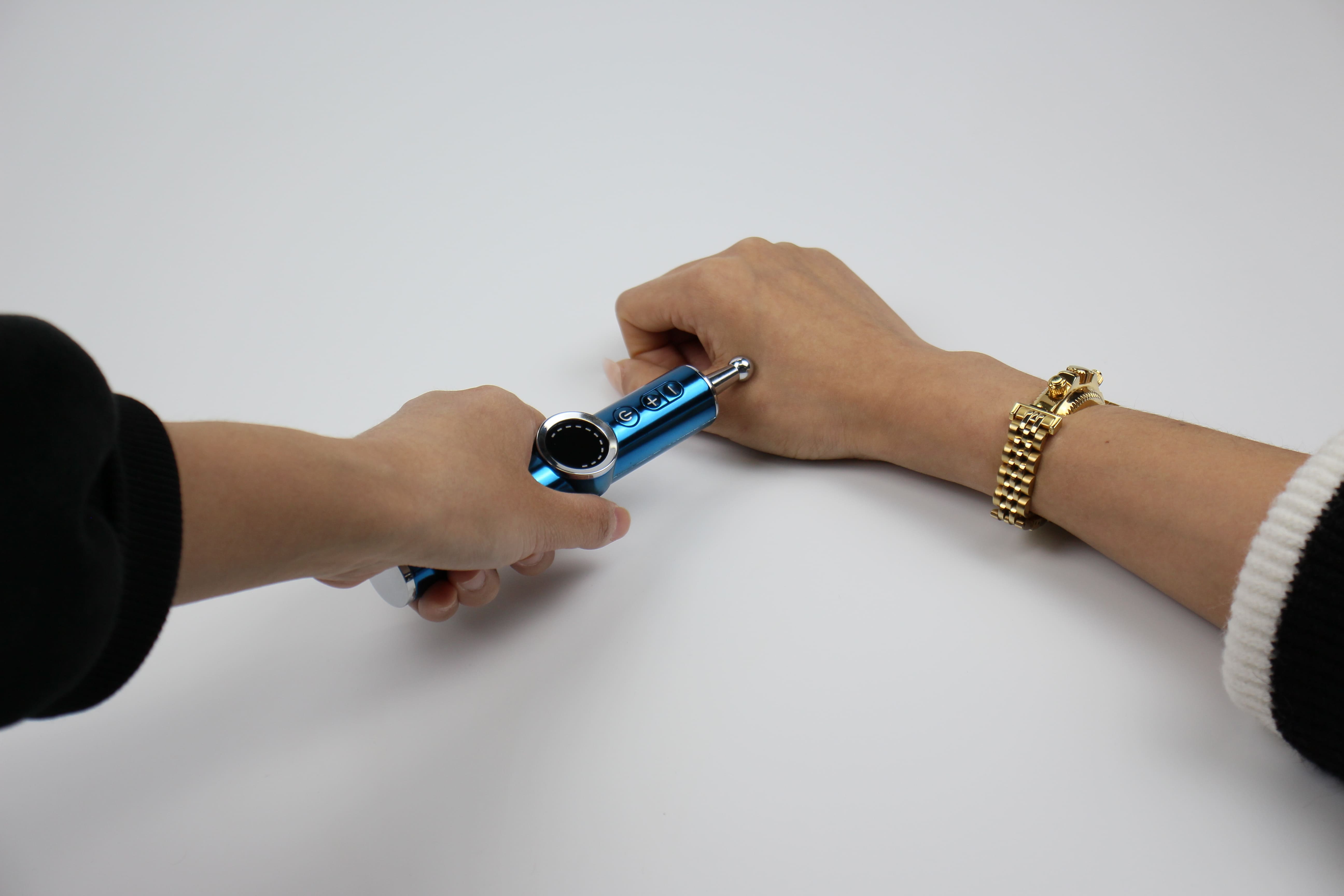 ピンポイント刺激！EMSの決定打が登場！直接当てる、ペン型・強力EMS