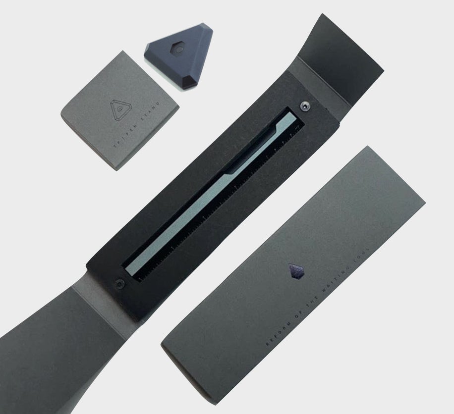 マグネット構造によるギミックが楽しい、フルメタル多機能ボールペン