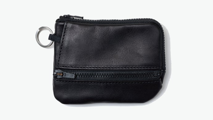 鍵もお金もカードもこれ一つに入れてお出かけ！新スタイルのコンパクト