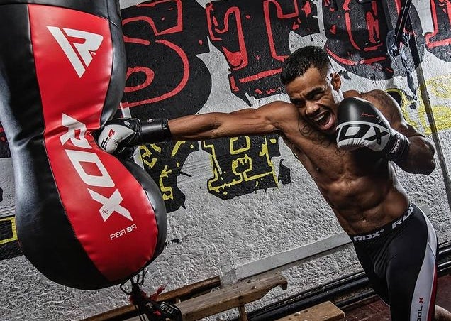 カラダにフィット！ 熱を逃さず スタイリッシュなサウナスーツ