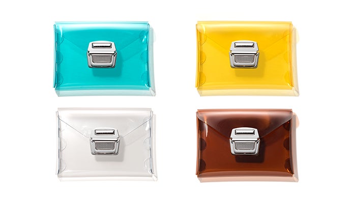 バックルでパッキングが自由自在｜バックルメーカーが作った透明な