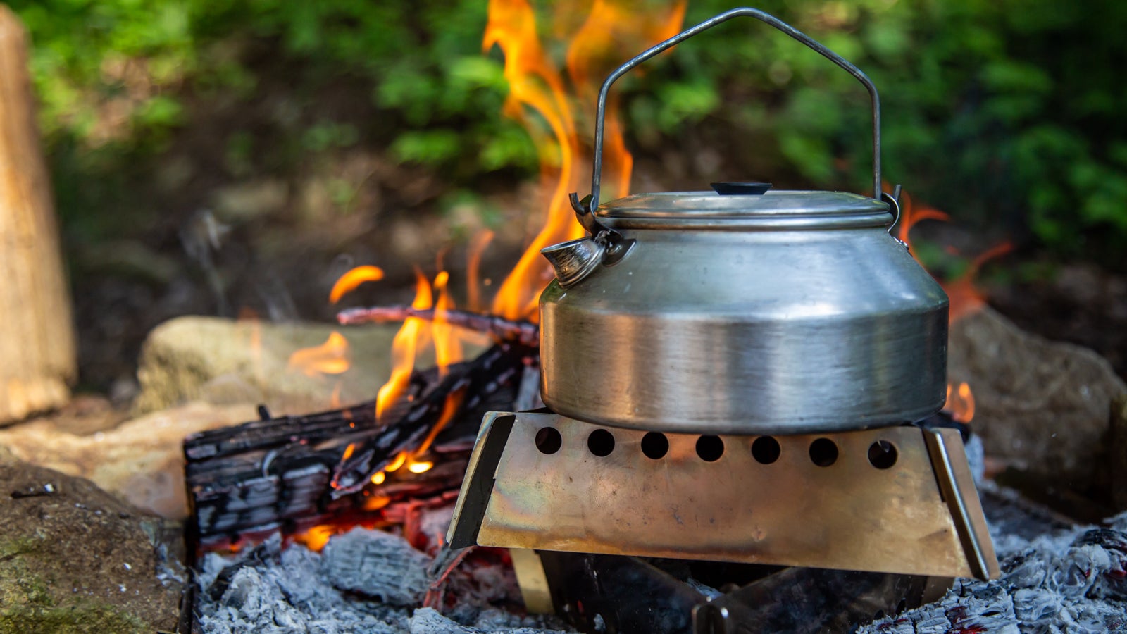 焚火板 焚き火台 Makuake キャンプ 野営 404notfound