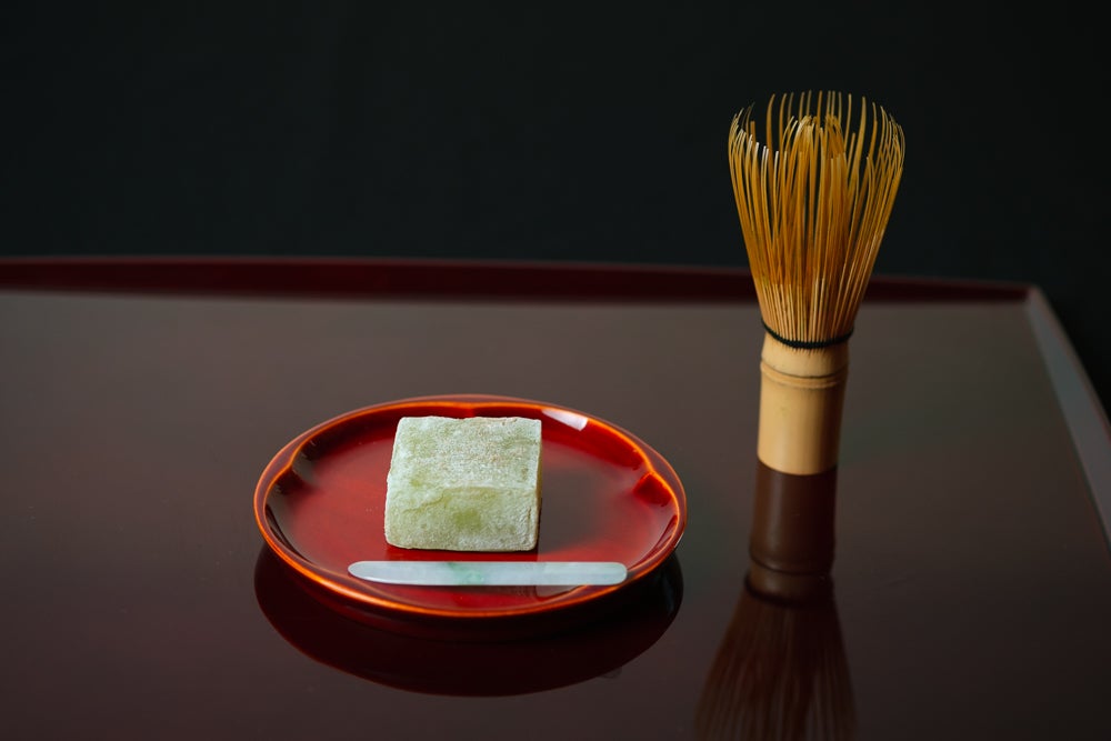 創業35年翡翠専門ブランド「翡翠人」が作る究極の茶道具 翡翠菓子切り