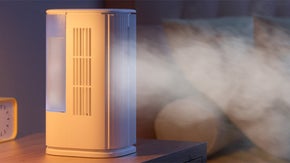 Wタワーファンとミスト噴射で空気に潤いをプラス！一年中使える、加湿機能付き扇風機