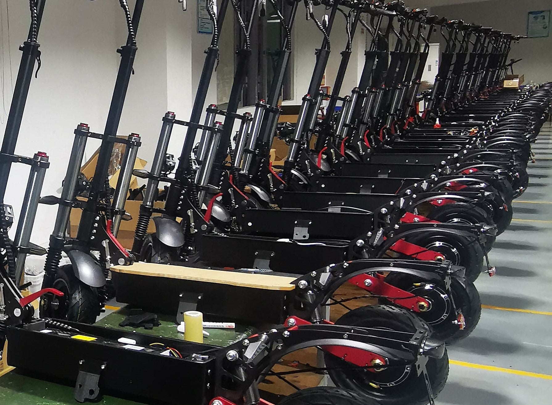 自分好みにカスタマイズ】最高時速65kmのハイパワー電動キック