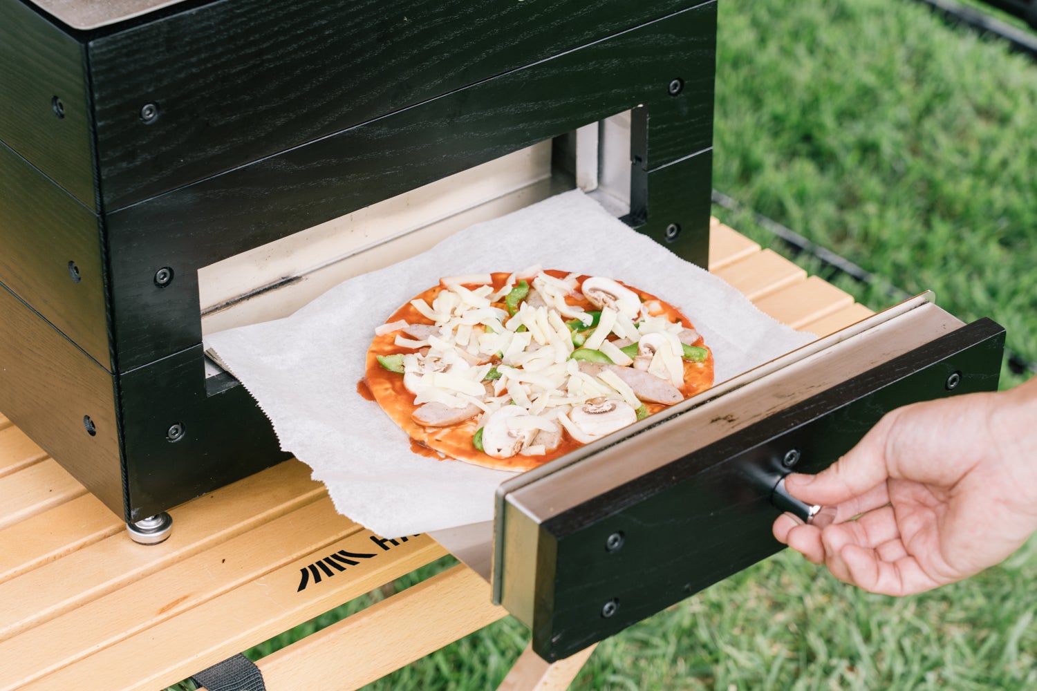 Makuake｜炭火コンロとオーブン料理が同時に！バーベキューを進化