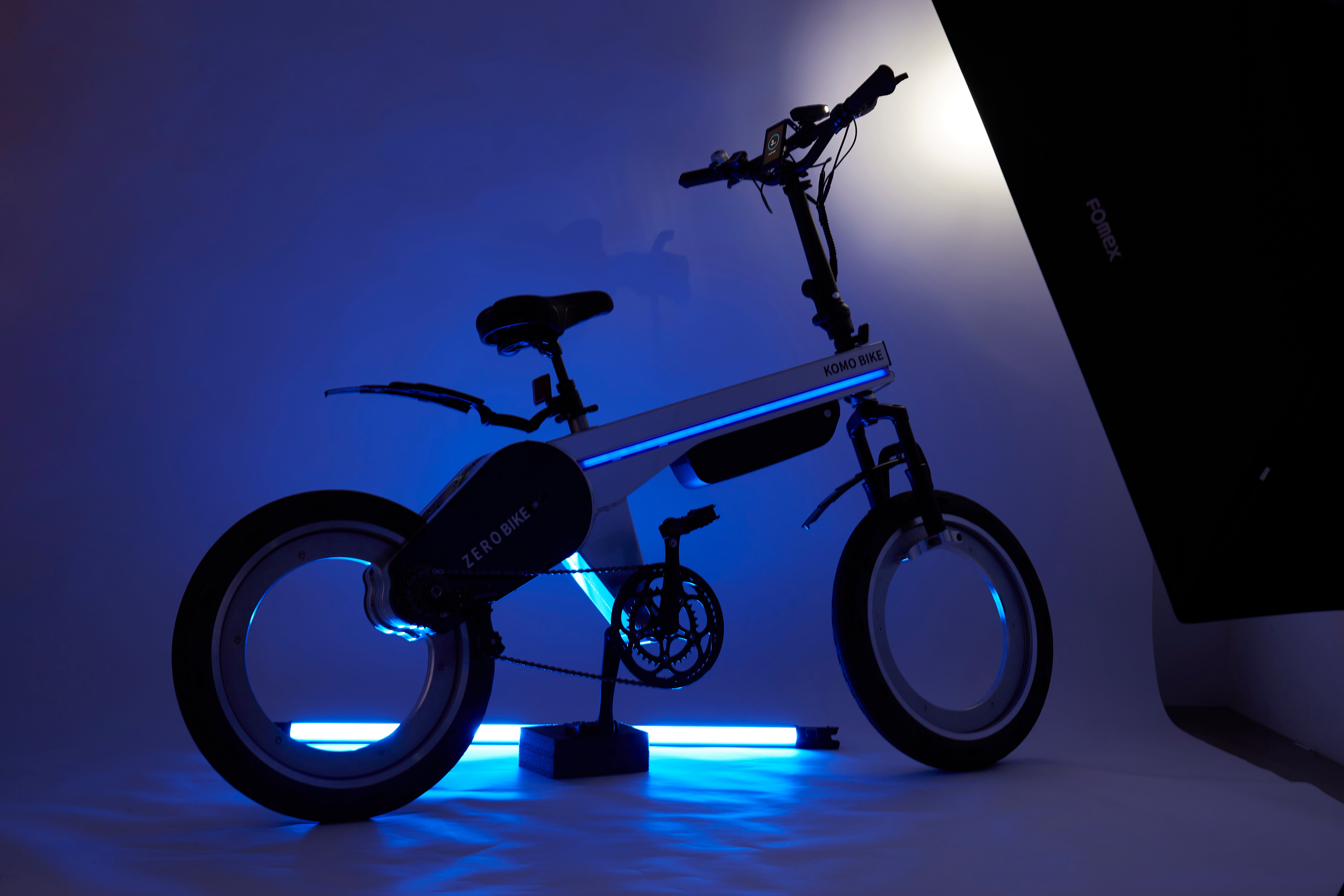 8000km走れる高機能なタイヤ！近未来型の電動アシスト自転車ZERO-Bike