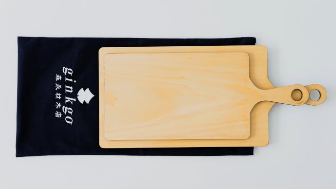 軽くて割れ・反りしにくい！いちょうの木のアウトドア用カッティング