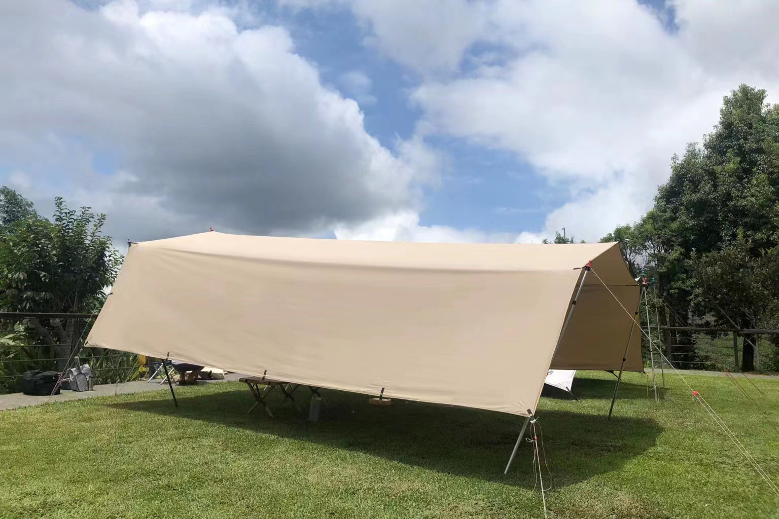 特大・簡単・高品質】テント前に大開放リビング！大人数OK！ポリ