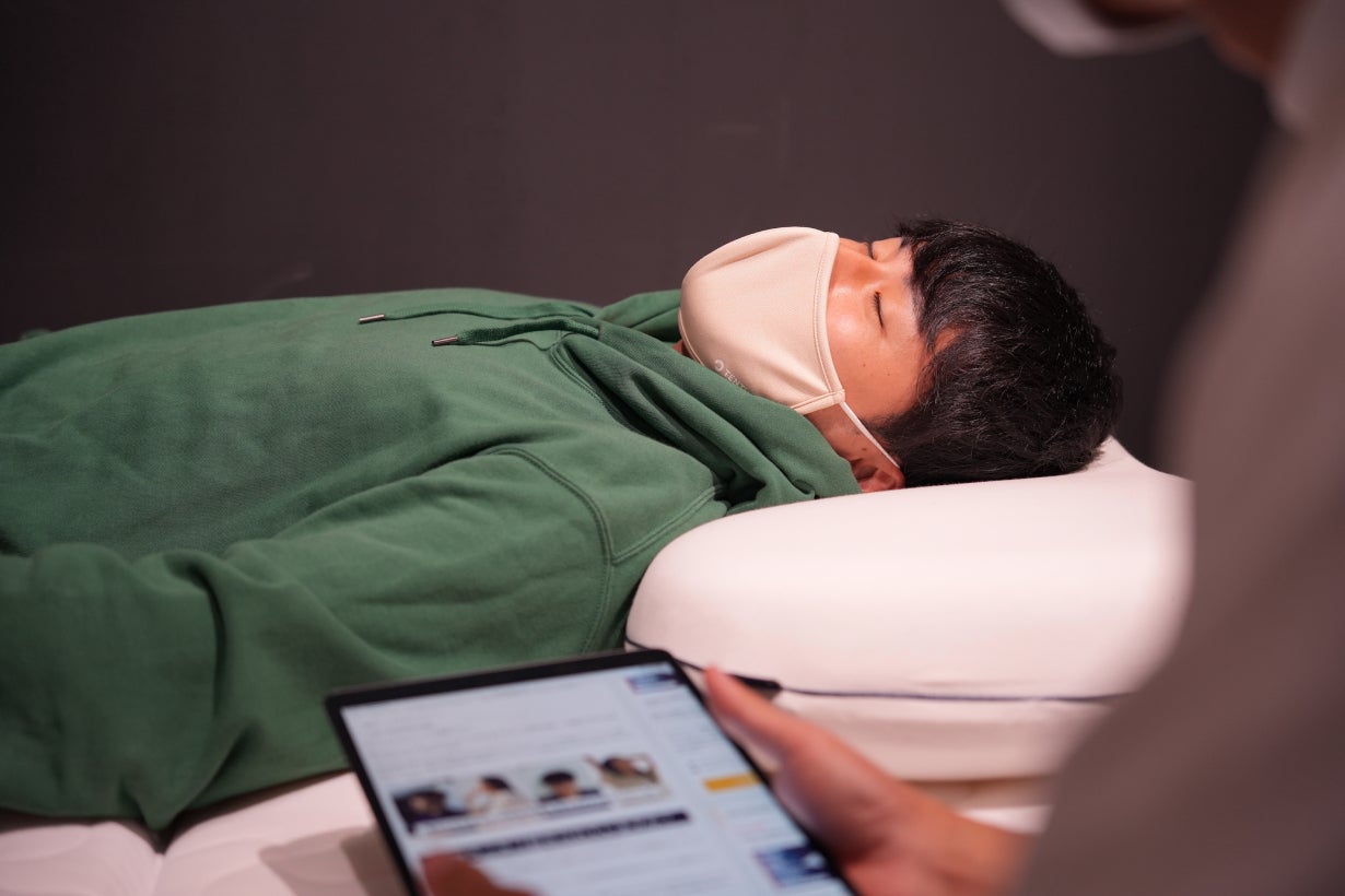 眠りの生産性に徹底的にこだわった新発想のBAKUNEリカバリーマットレス