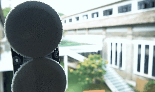 ほぼ未使用 全自動窓拭きロボット HCR-17 掃除機 第二弾！もう窓掃除に困らない！指一本で隅々まで徹底清掃｜全
