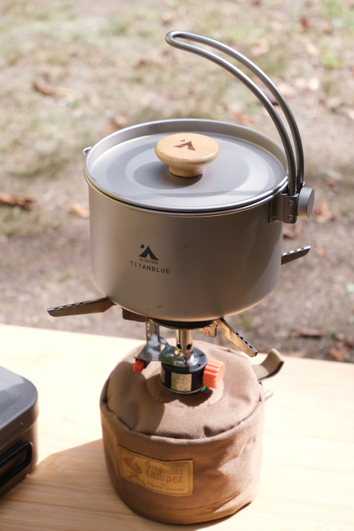 至高のキャンプギア。純チタン製クッカー「TITANBLUE COOKER