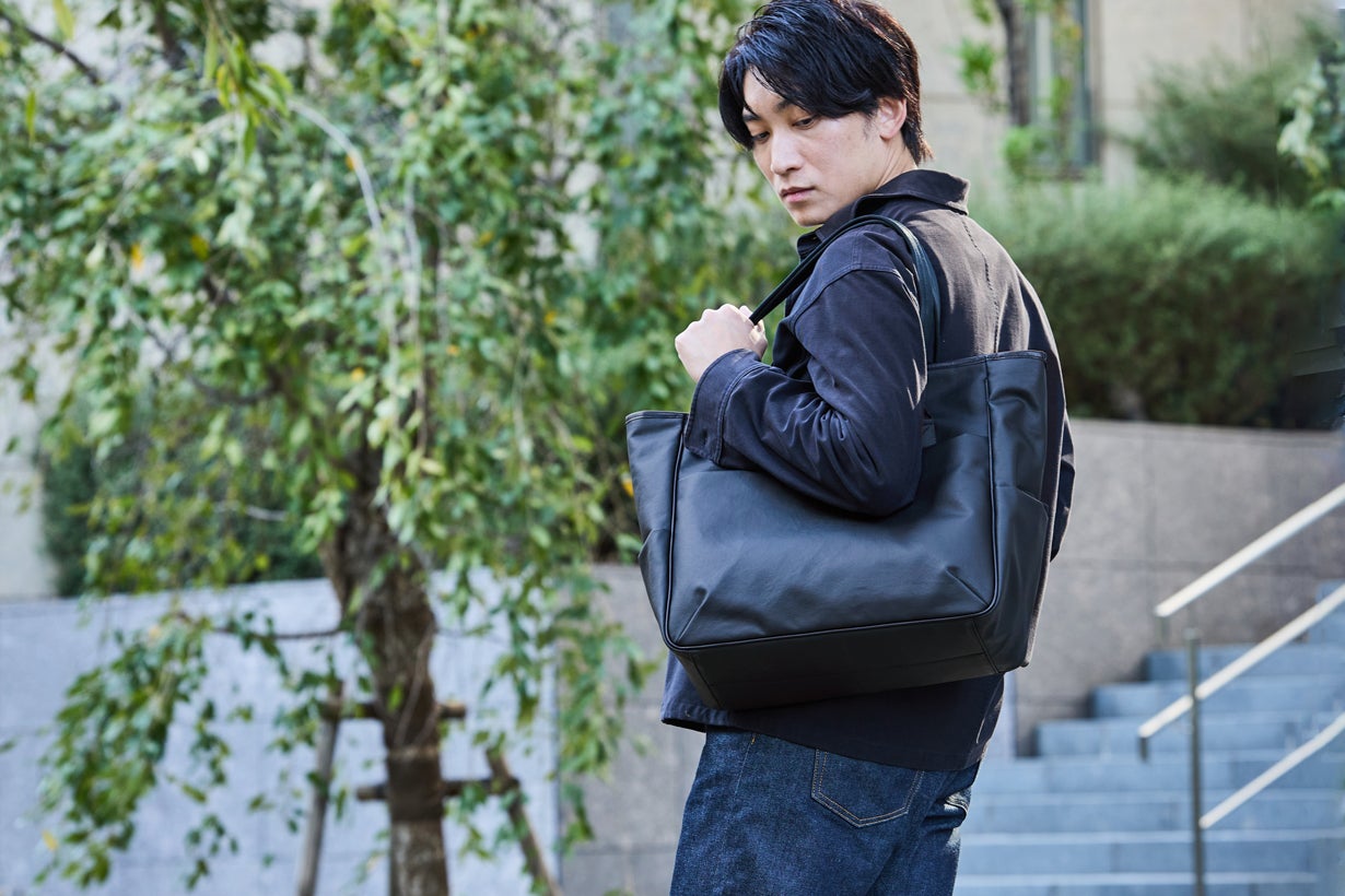 長年綺麗でかっこよく使いたい」を叶える。汚れにくく、傷にも強い