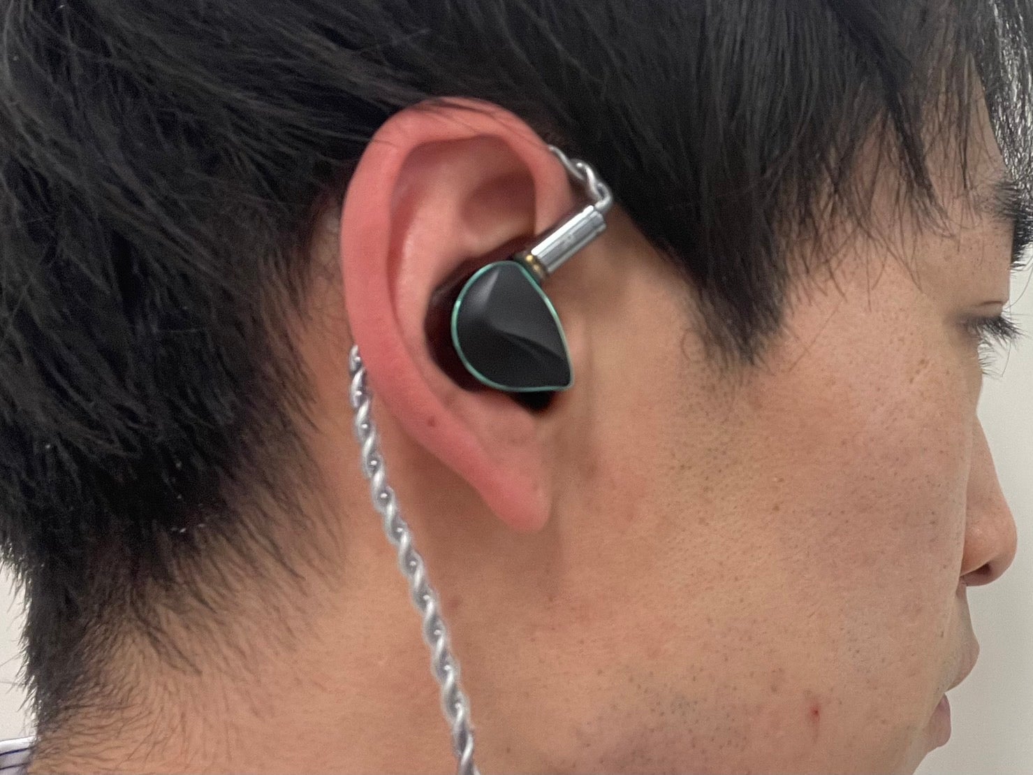 星5レビュー続出】期待のイヤホンメーカーから待望の新作 ”Winter