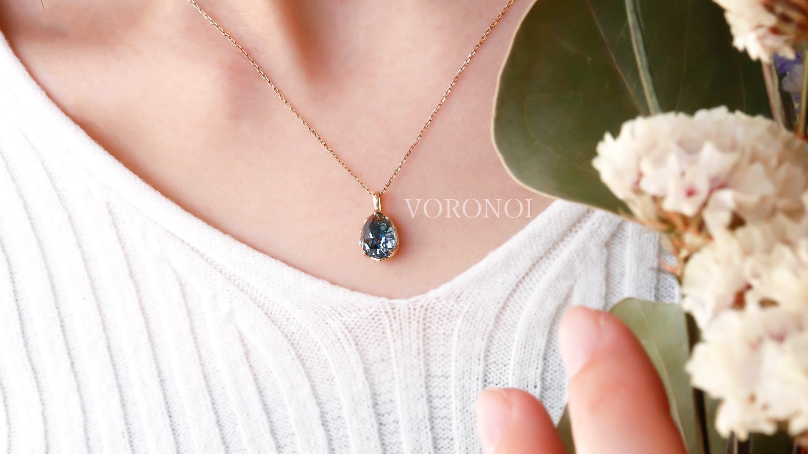 ☆メッキアクセ　大量おまとめ〈フェラガモ、水晶、ウエッジウッドなど有！〉 水面のような煌めき！「うるうるきらめく」新感覚ジュエリー