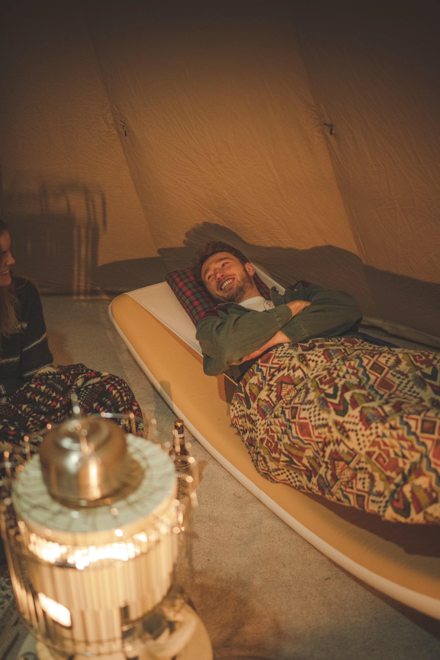 Makuake｜人間工学的に追求した寝心地【組立てないハンモック