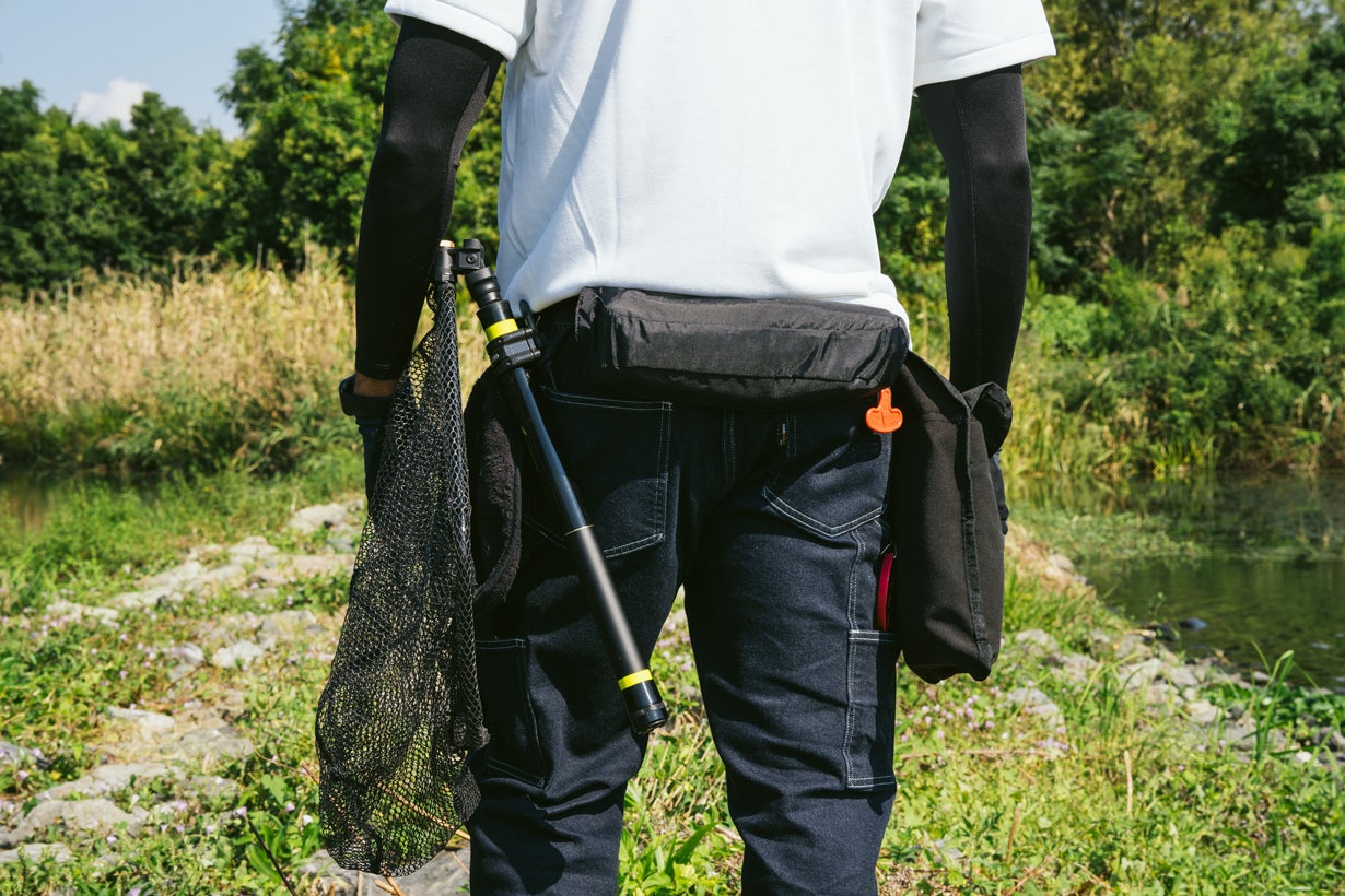 水を弾くコーデュラ(R)ストレッチデニムの釣り特化型パンツ。8つの大