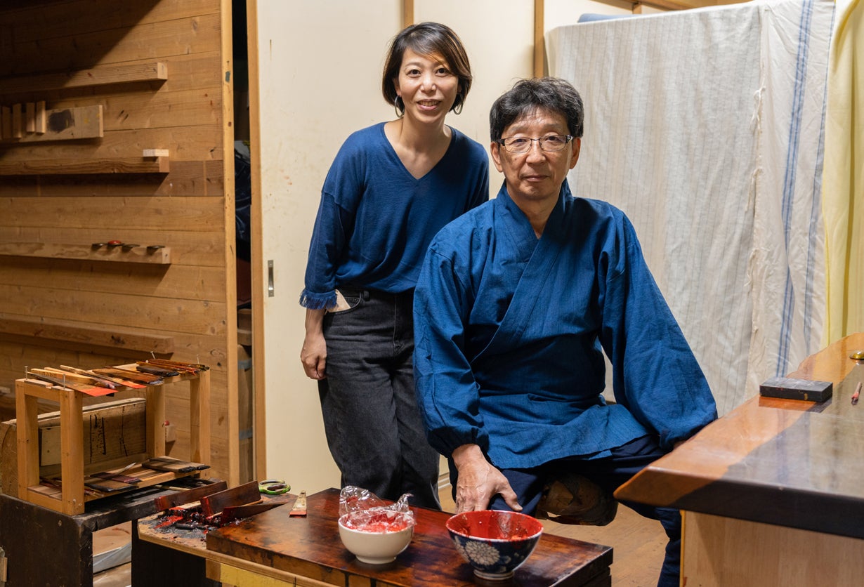 上質な塗感は時を経て深まる。匠の技で仕上げた空間と洋服の格を上げる