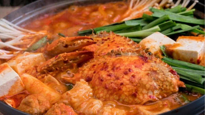 大阪・鶴橋「黄さんの手造りキムチ専門店」が作る本気のカニ×豚