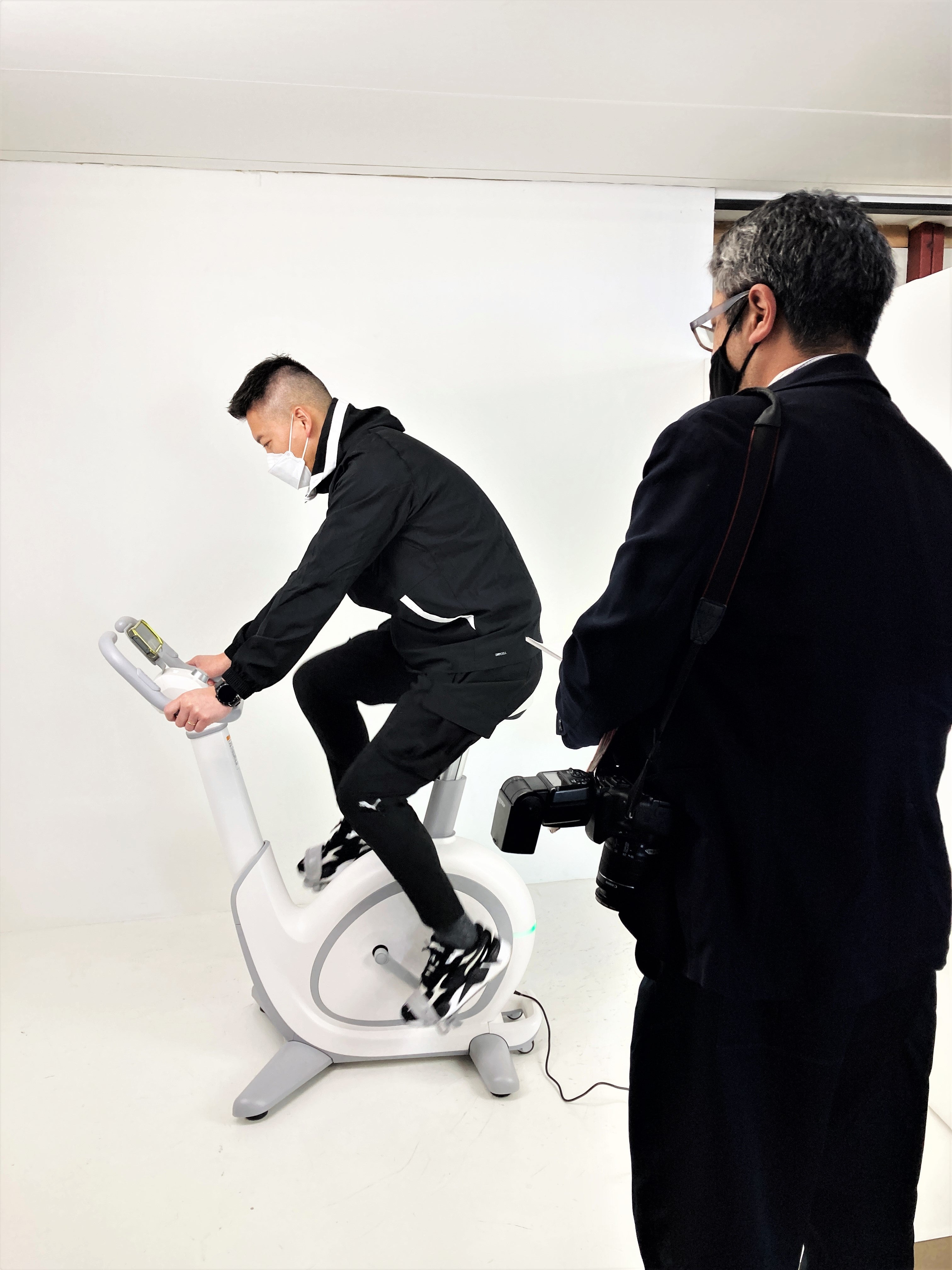 Makuake｜【本物の自転車のような臨場感】省スペースで座り心地抜群 