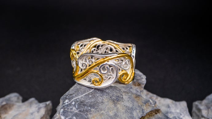 純金×銀線細工】四百年の時を越え現代に復刻。