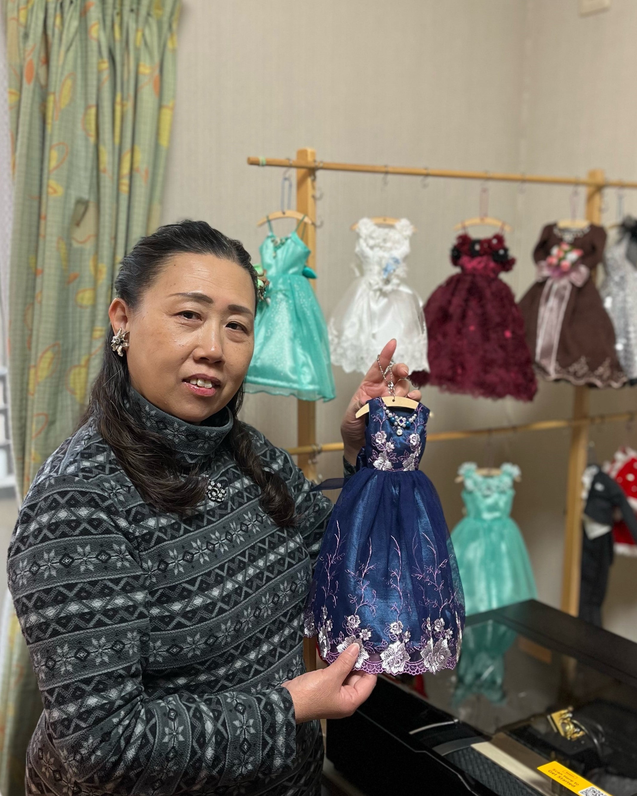 思い出をお家に飾る、ゆらゆら揺れるミニチュアドレス 【SwingDress