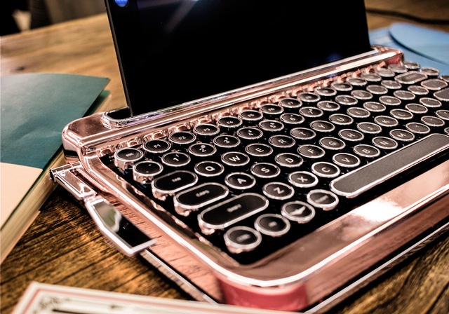 タイプライター　キーボード　penna ベビーピンク　取り替えキーキャップ付き タイプライター キーボード penna ベビーピンク 取り替えキー