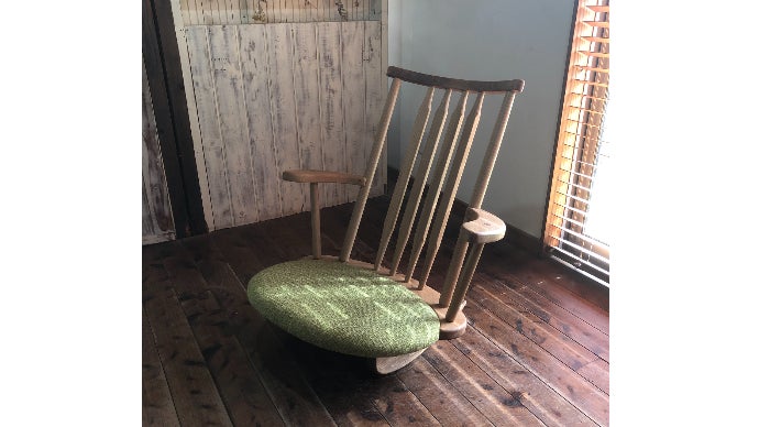 新ゆらゆら座椅子「揺良楽（ゆらら）」で快適なゆらら生活を｜マクアケ