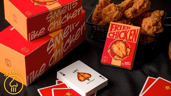 フライドチキンの匂いがするトランプ -smells like chicken-｜マクアケ