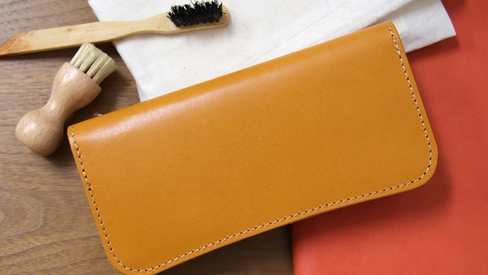 限界価格】手に吸い付くフィット感。最適サイズを突き詰めた栃木レザー