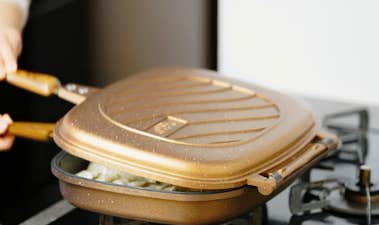熱を逃がさず早くて美味い!】キャンプに最適チタンコーティング 熱を逃がさず早くて美味い!】キャンプに最適チタンコーティング