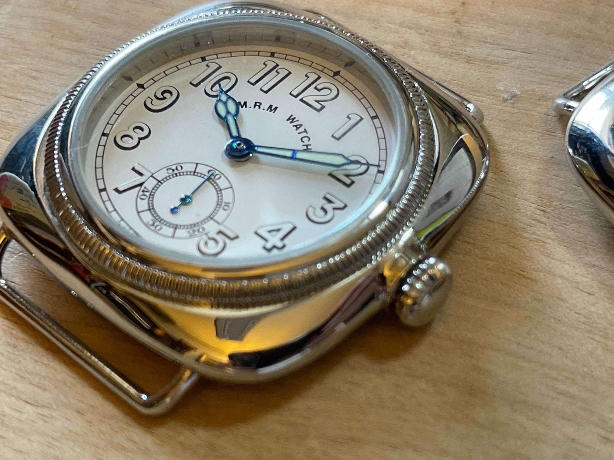 今度は1930年代クッションウォッチを復刻しました！アンティーク腕時計