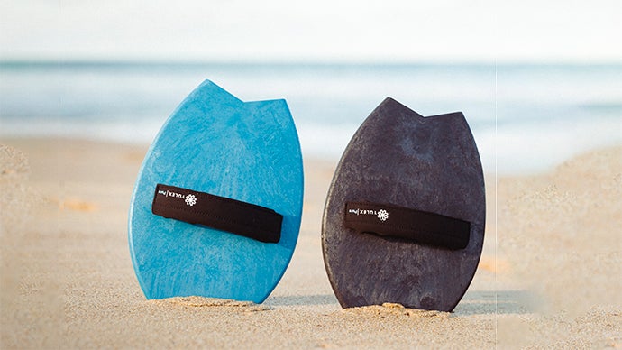 手につけるだけで波乗りが楽しめる！海洋プラスチックから作られた