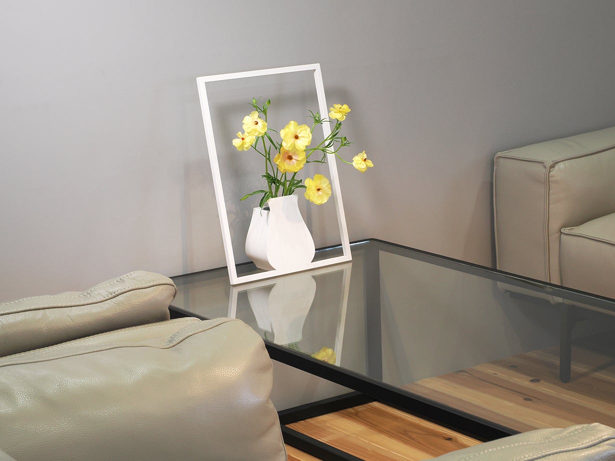 一輪の花からブーケ、ドライフラワーなど。どんな植物を入れても絵に