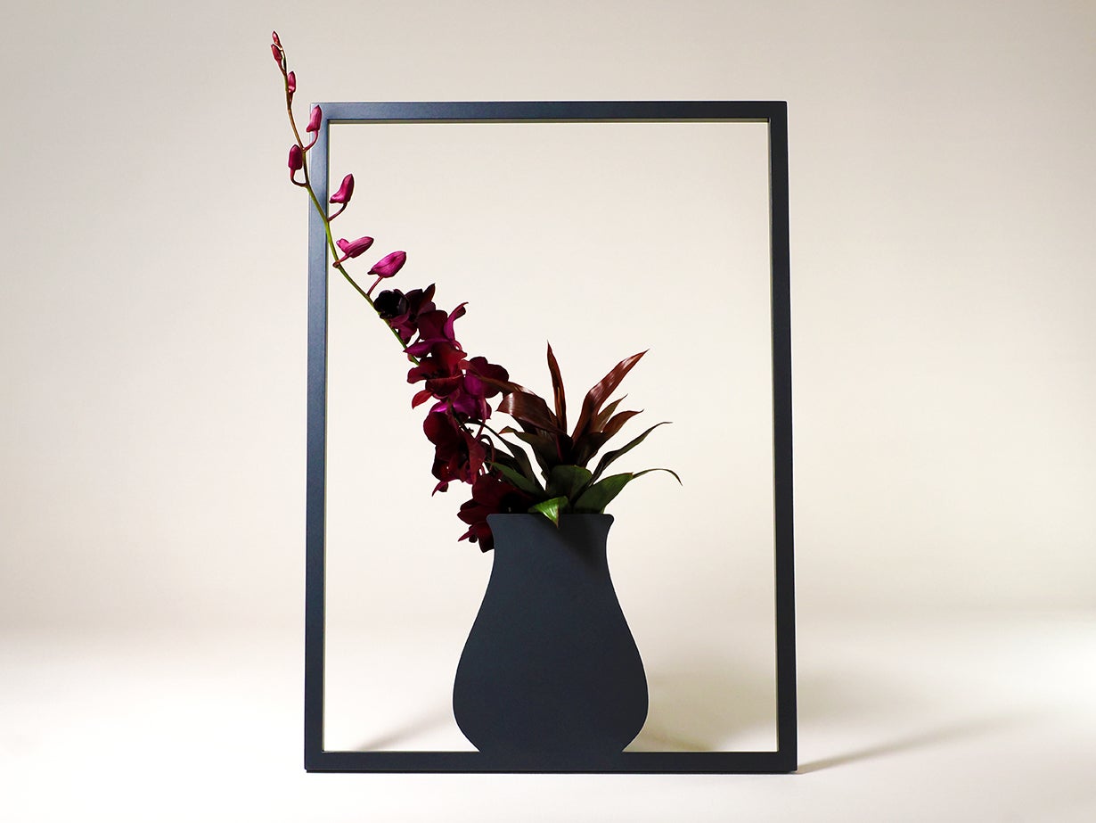 一輪の花からブーケ、ドライフラワーなど。どんな植物を入れても絵に