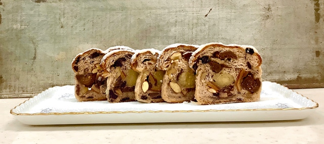 希少な国産ブラッドオレンジと白いちじくを入れた、夏専用の極上