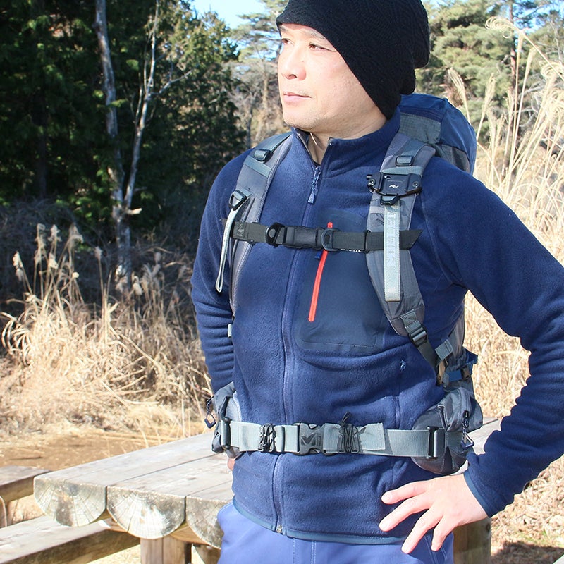 手で持たない。だから軽快！登山に便利！ポケットペットボトルホルダー