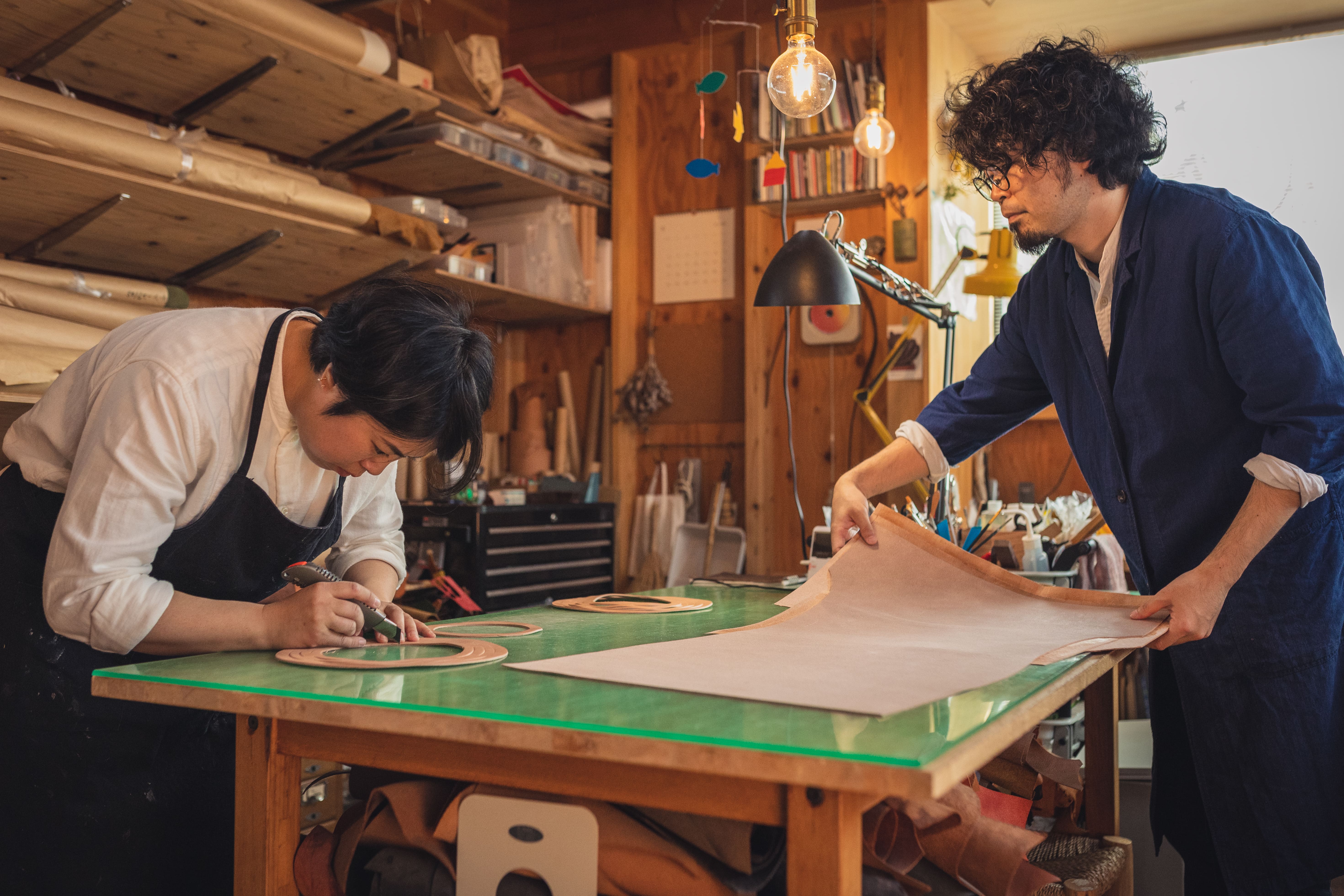 猿のレザーアート 木製フレーム 楽天市場】【FUNNY公式ストア】 サンセットビルフォード 【フェザー